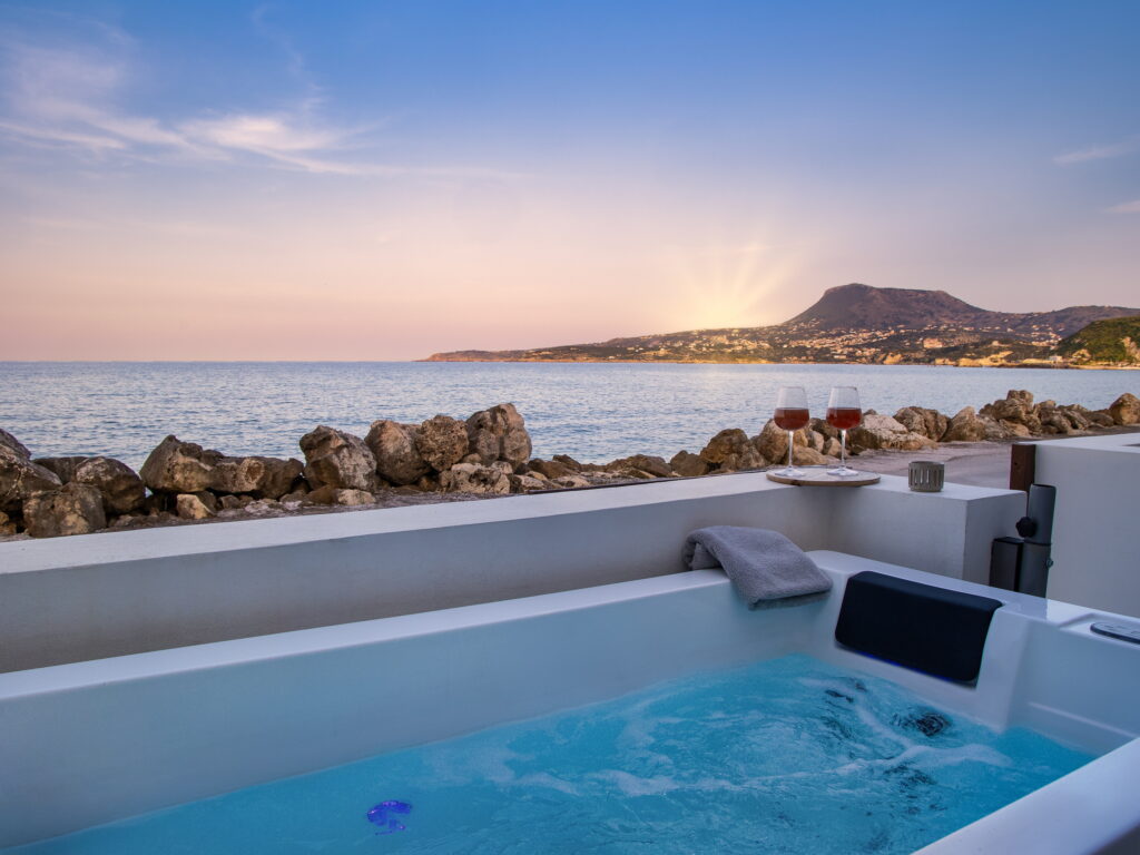 Omorphi Seaside Villa, Kalyves