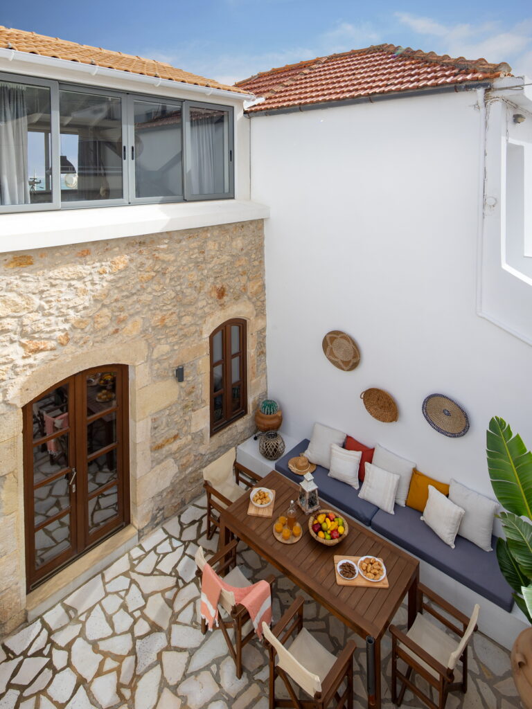 Omorphi Seaside Villa, Kalyves