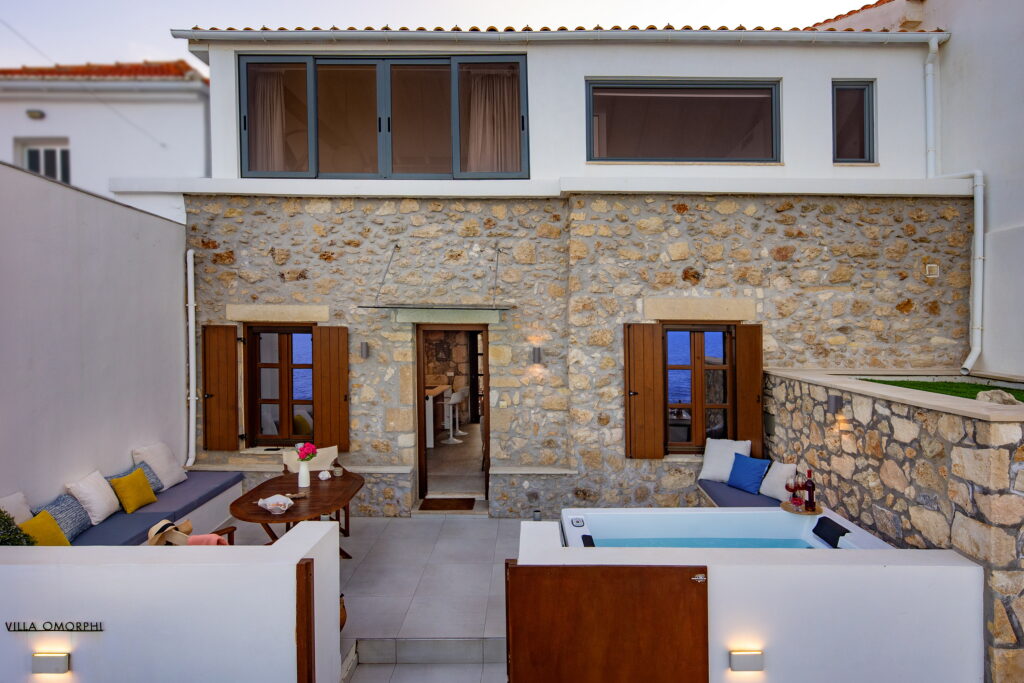 Omorphi Seaside Villa, Kalyves