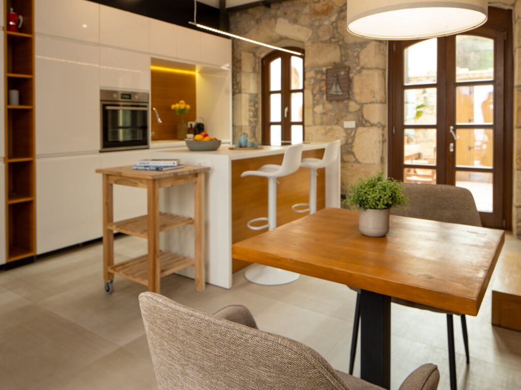 Omorphi Seaside Villa, Kalyves