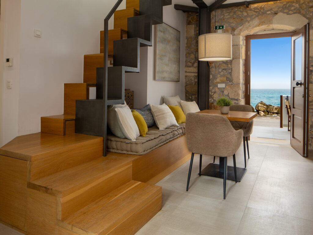 Omorphi Seaside Villa, Kalyves
