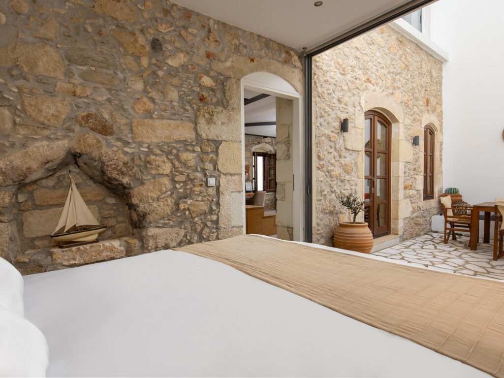 Omorphi Seaside Villa, Kalyves