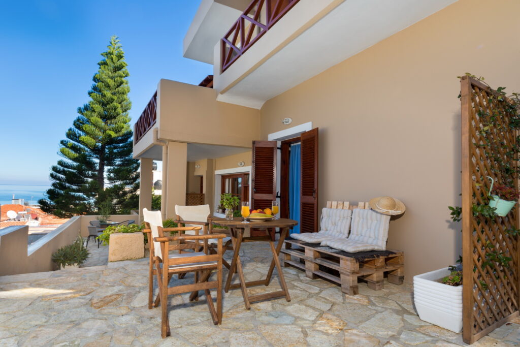 Levantes Studio, Kalyves