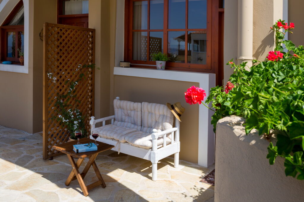 Levantes Studio, Kalyves
